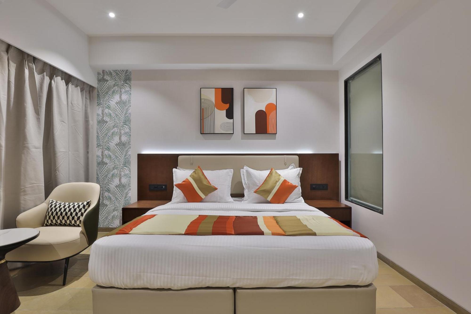 Hotel Elements Surat Exterior photo